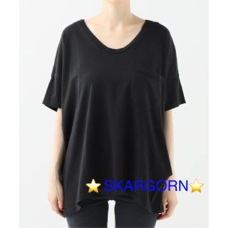 ドゥーズィエムクラス(DEUXIEME CLASSE)の【SKARGORN】ポケツキワイドTシャツ〈ネイビー〉(Tシャツ(半袖/袖なし))