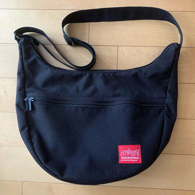 Manhattan Portage - マンハッタンポーテージ🌟三日月型バッグ Manhattan Portage - マンハッタンポーテージ🌟三日月型バッグ