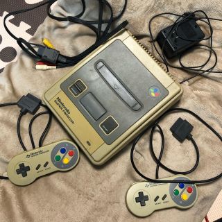 スーパーファミコン(スーパーファミコン)の【中古品】スーパーファミコン本体(家庭用ゲーム機本体)