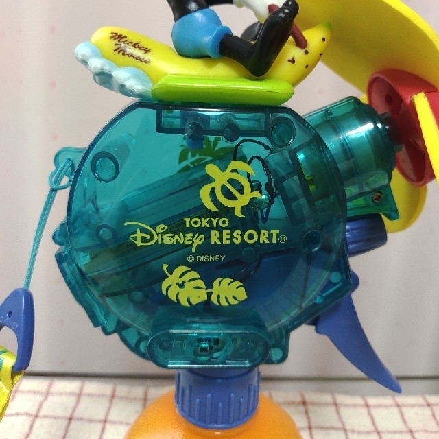 Disney(ディズニー)の【yuki様専用】【値下げしました】ミッキーマウス　扇風機　ハンディミストファン エンタメ/ホビーのおもちゃ/ぬいぐるみ(キャラクターグッズ)の商品写真