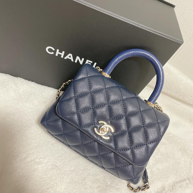 ショルダーバッグCHANEL シャネル　ココハンドル　トップハンドル　XXS 最新