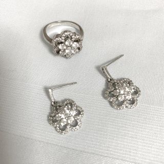 スワロフスキー(SWAROVSKI)のピアス&リング/セット販売(リング)