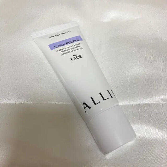 ALLIE(アリィー)のALLIE アリィー カラーチューニングUV PU アンニュイパープル　紫 コスメ/美容のベースメイク/化粧品(化粧下地)の商品写真