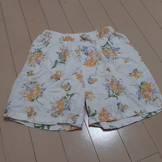 a.v.v　女の子ハーフパンツ　130㎝ キッズ/ベビー/マタニティのキッズ服女の子用(90cm~)(パンツ/スパッツ)の商品写真