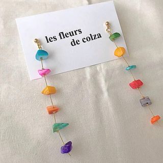 ザラ(ZARA)のlong colour shell pierce/earring(ピアス)