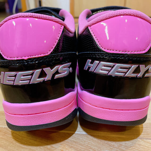 HEELYS(ヒーリーズ)のヒーリーズ パルス4 ローラーシューズ HEELYS PULSE4 2輪タイプ キッズ/ベビー/マタニティのキッズ靴/シューズ(15cm~)(ローラーシューズ)の商品写真