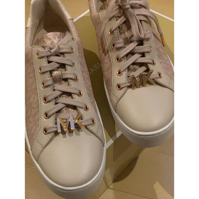 Michael Kors(マイケルコース)のMICHAEL KORS POPPY LACE UP 24.5cm レディースの靴/シューズ(スニーカー)の商品写真