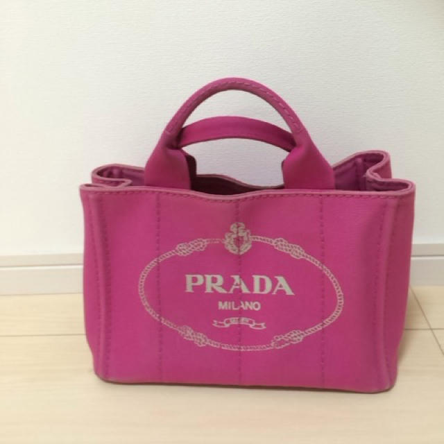 PRADA カナパ Sサイズピンク 紗栄子さん愛用