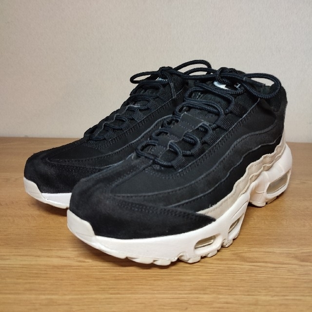 美品 大人気 NIKE WMNS AIR MAX 95 PRM