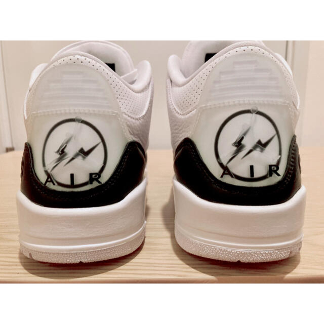 NIKE(ナイキ)のFragment Design NIKE AIR JORDAN 3 RETRO メンズの靴/シューズ(スニーカー)の商品写真