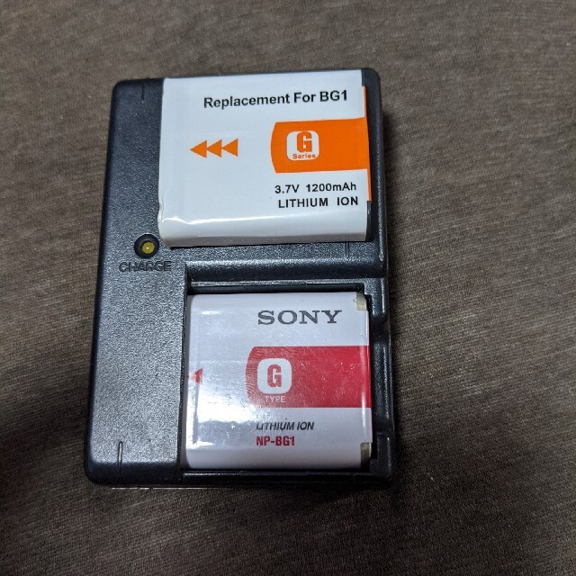 SONY(ソニー)のSONY Cyber-Shot  DSC-HX9V バッテリーおまけ スマホ/家電/カメラのカメラ(コンパクトデジタルカメラ)の商品写真