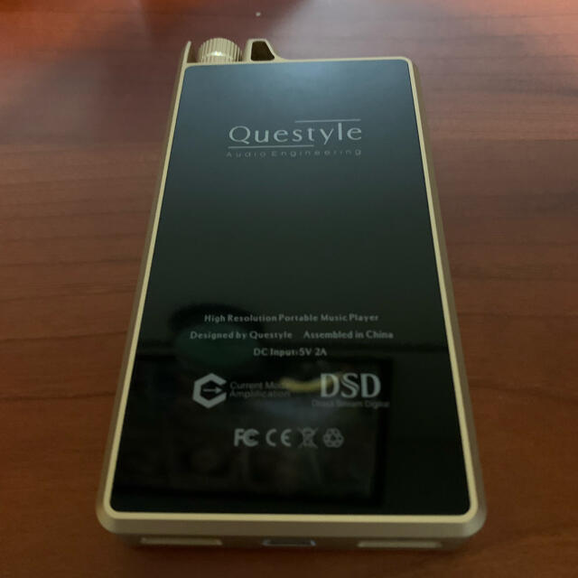 Questyle QP2R  スマホ/家電/カメラのオーディオ機器(ポータブルプレーヤー)の商品写真