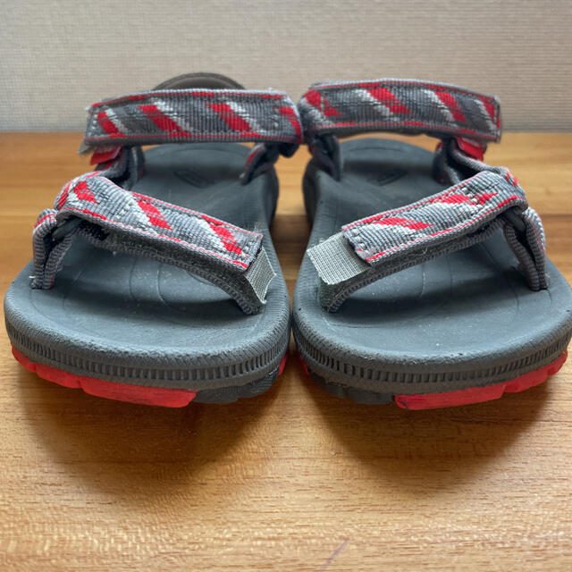 Teva(テバ)のteva サンダル キッズ/ベビー/マタニティのキッズ靴/シューズ(15cm~)(サンダル)の商品写真