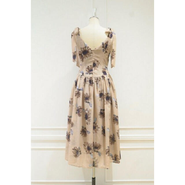 １着でも送料無料 herlipto Sunflower-printed Midi Dress asakusa.sub.jp