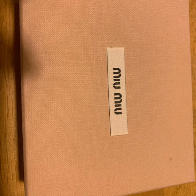 miumiu マドラスラブ 1