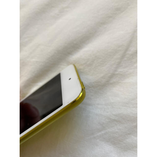 Apple(アップル)のApple iPod touch イエロー　 スマホ/家電/カメラのスマートフォン/携帯電話(スマートフォン本体)の商品写真