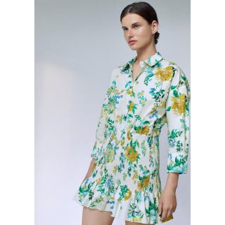 ザラ(ZARA)のZARA 花柄　ワンピース(ひざ丈ワンピース)