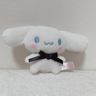 シナモロール(ぬいぐるみ ・ ブラック/黒色系)のフリマ シナモロール(ぬいぐるみ ・ ブラック/黒色系)のフリマ