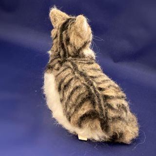 mia サンプルページ キジ白 猫 羊毛フェルト 置物 ハンドメイドの通販 ...
