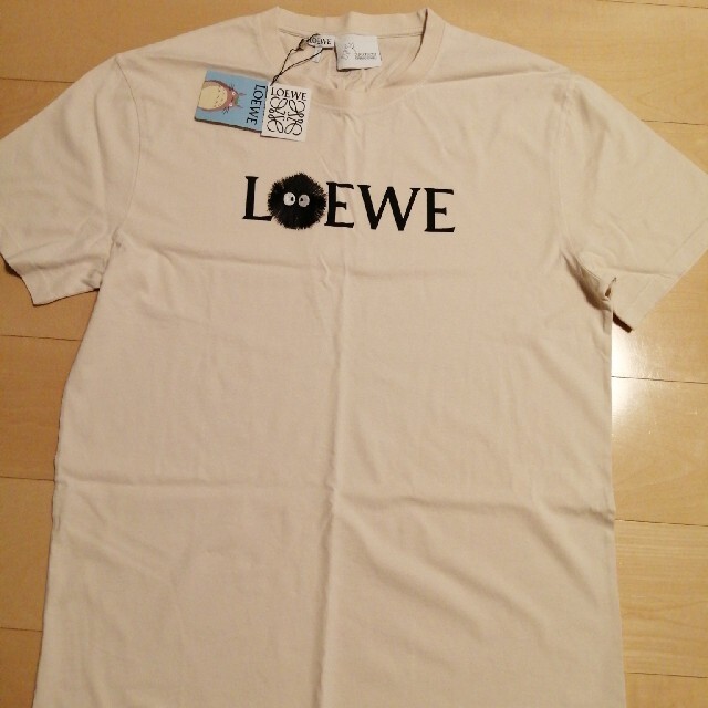 ロエベ×トトロ ダストバニー Tシャツ まっくろくろすけ ロエベ×トトロ ダストバニー Tシャツ まっくろくろすけ
