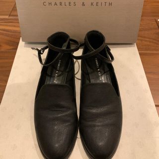 チャールズアンドキース(Charles and Keith)のCHARLES &KEITH アンクルストラップ　ラウンドトゥ(サンダル)