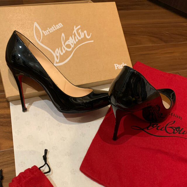 Christian Louboutin(クリスチャンルブタン)のChristian Louboutin クリスチャンルブタン　黒 レディースの靴/シューズ(ハイヒール/パンプス)の商品写真