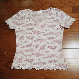 メイソングレイ(MAYSON GREY)のメイソングレイ❤️花柄Tシャツ(Tシャツ(半袖/袖なし))