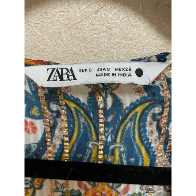 ZARA(ザラ)のZARA ワンピース　ペイズリー　柄 レディースのワンピース(ロングワンピース/マキシワンピース)の商品写真