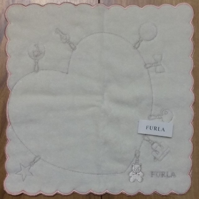 Furla(フルラ)のフルラ FURLA タオルハンカチ 2枚セット レディースのファッション小物(ハンカチ)の商品写真