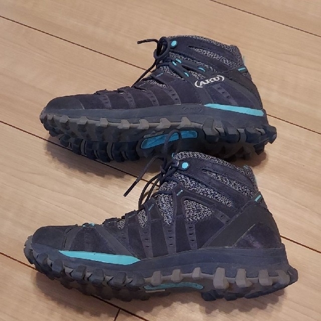 Aku　登山靴 23.5cm スポーツ/アウトドアのアウトドア(登山用品)の商品写真
