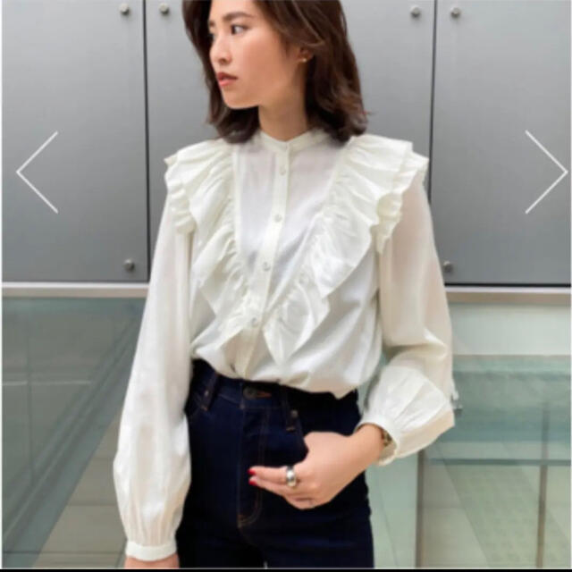 moussy(マウジー)のMOUSSY  SHOULDER RUFFLE ブラウス レディースのトップス(シャツ/ブラウス(長袖/七分))の商品写真