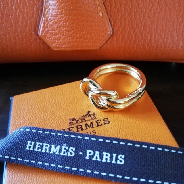 Hermes(エルメス)のエルメス　スカーフリング　アタメ レディースのファッション小物(その他)の商品写真