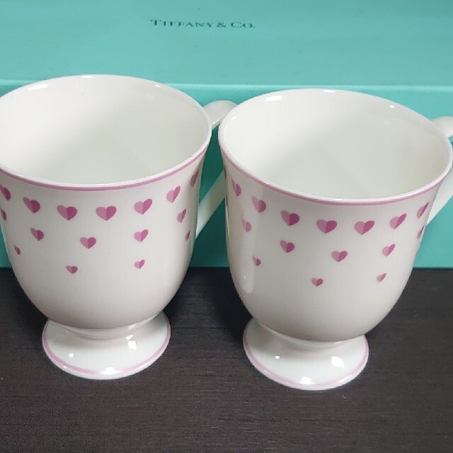 Tiffany & Co. - ティファニー ピンクハート ペアマグカップの通販 by ...