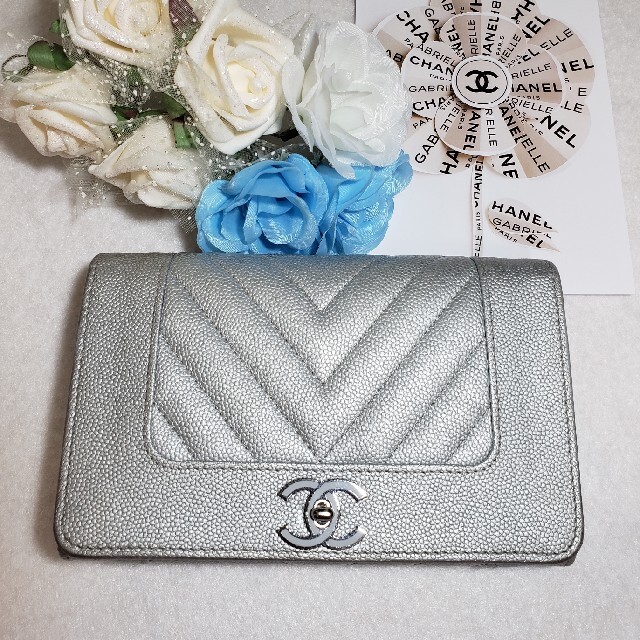 CHANEL(シャネル)のCHANEL♪ミディアム財布☆マドモワゼル◆シェブロン◆キャビアスキン レディースのファッション小物(財布)の商品写真