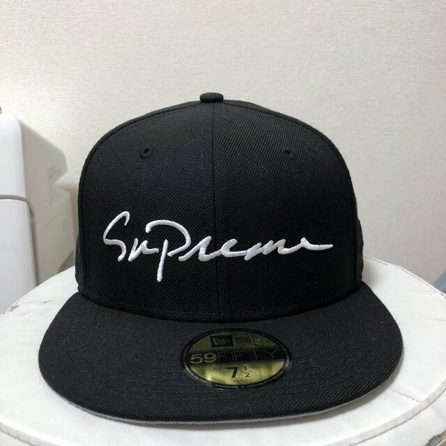 Supreme(シュプリーム)のSupreme Classic Script New Era メンズの帽子(キャップ)の商品写真