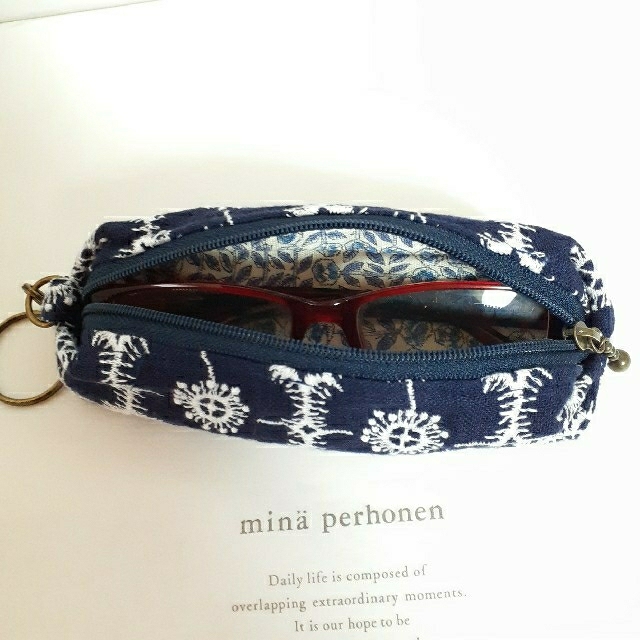 mina perhonen(ミナペルホネン)のミナペルホネン アネモネ💓 メガネ、ペン、除菌スプレー✨ミニポーチ🎶 ハンドメイドのファッション小物(ポーチ)の商品写真