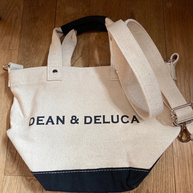 DEAN & DELUCA(ディーンアンドデルーカ)のディーンアンドデルーカトートバック レディースのバッグ(トートバッグ)の商品写真