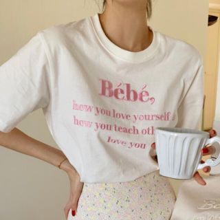 ディーホリック(dholic)の韓国　BebeロゴTシャツ　ホワイト(Tシャツ(半袖/袖なし))