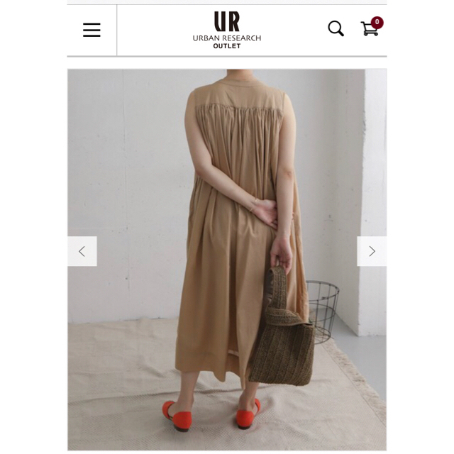 URBAN RESEARCH DOORS(アーバンリサーチドアーズ)の美品＊アーバンリサーチ＊夏用コットンワンピース＊ベージュ レディースのワンピース(ロングワンピース/マキシワンピース)の商品写真