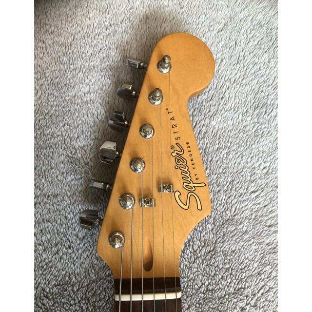 Fender(フェンダー)のSquier by Fender STRAT サンバースト　メンテナンス済み 楽器のギター(エレキギター)の商品写真