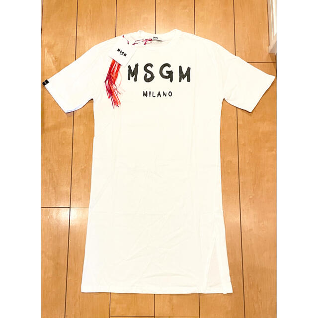 MSGM(エムエスジイエム)の新品☆MSGM  Tシャツ ワンピース レディースのトップス(Tシャツ(半袖/袖なし))の商品写真