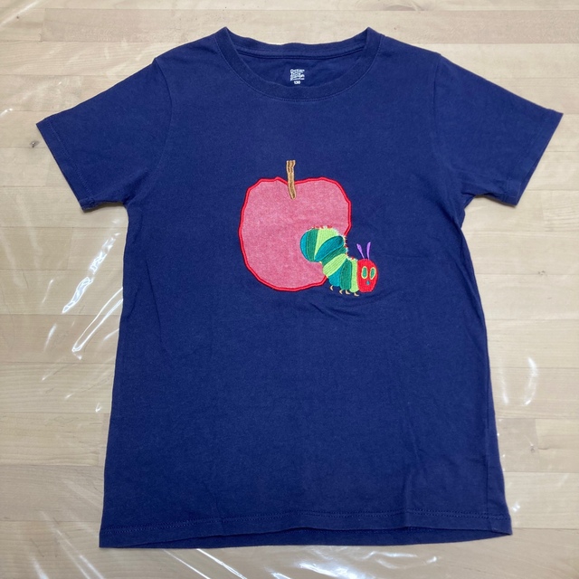 Design Tshirts Store graniph(グラニフ)のgraniph はらぺこあおむし　130 美品 キッズ/ベビー/マタニティのキッズ服男の子用(90cm~)(Tシャツ/カットソー)の商品写真