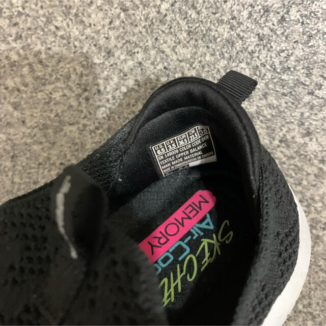 SKECHERS(スケッチャーズ)のスケッチャーズ　スリッポン　お値下げ　早い者勝ち レディースの靴/シューズ(スリッポン/モカシン)の商品写真