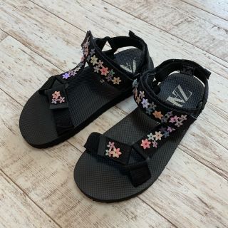 ザラキッズ(ZARA KIDS)の美品  ZARA  KIDS  サンダル  ブラック   スパンコール  35(サンダル)