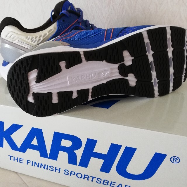 KARHU(カルフ)の新品!!KARHU カルフ シンクロンオルティックス ランニングシューズUS11 メンズの靴/シューズ(スニーカー)の商品写真