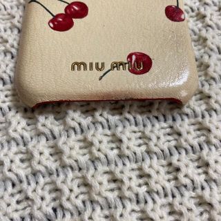 miumiu - 8/3限定価格☆MIUMIU ミュウミュウ ホリディ限定 iPhone11の ...