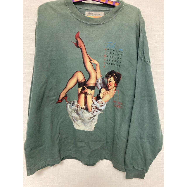 dairiku ロングTシャツ ピンラップガール