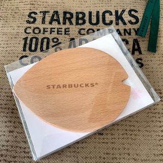 スターバックスコーヒー(Starbucks Coffee)の韓国スタバ　さくら　ウッドコースター　お値下げ⭐︎(テーブル用品)