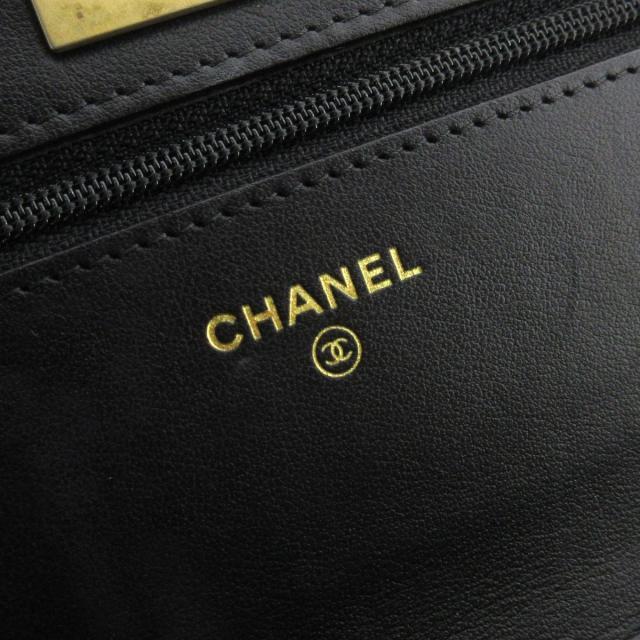 CHANEL(シャネル)のシャネル 財布美品  2.55 A70328 レザー レディースのファッション小物(財布)の商品写真