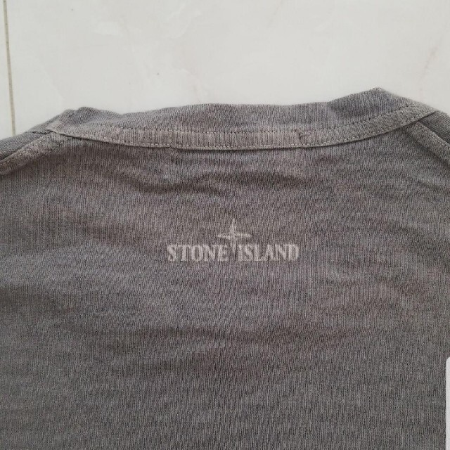 STONE ISLAND(ストーンアイランド)のストーンアイランド　長袖Ｔシャツ　Ｌ メンズのトップス(Tシャツ/カットソー(七分/長袖))の商品写真